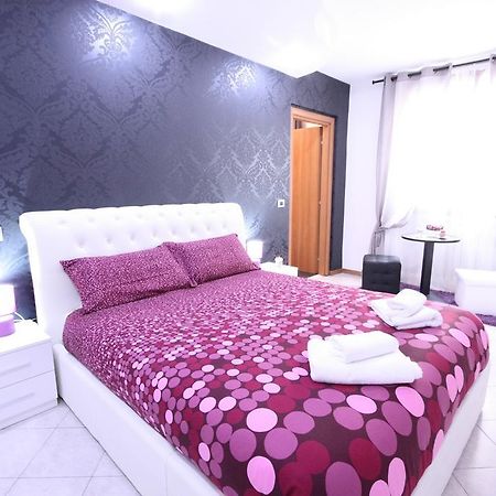 B&B Black&White And Apartments Cantù Rom bilde