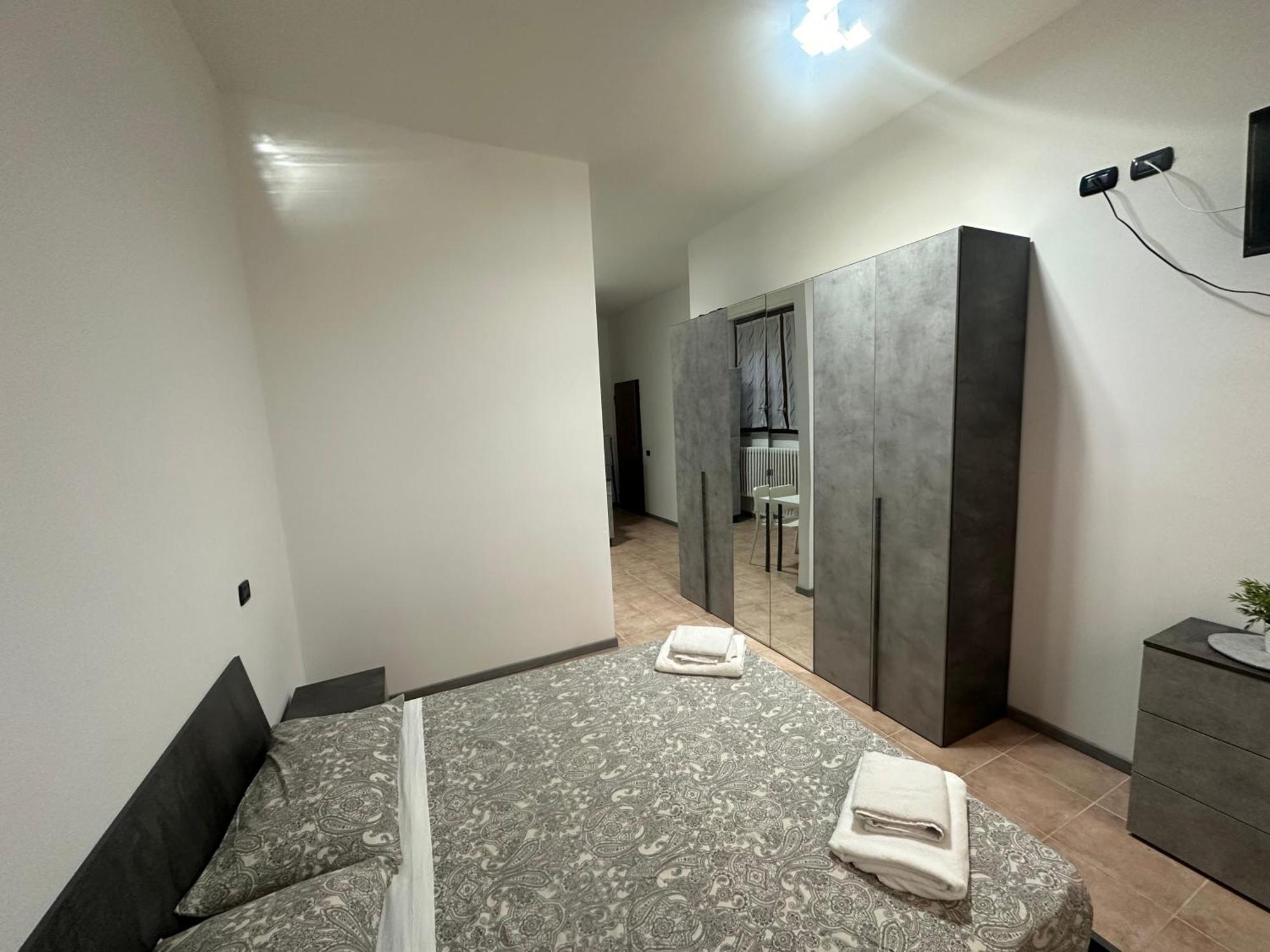 B&B Black&White And Apartments Cantù Eksteriør bilde